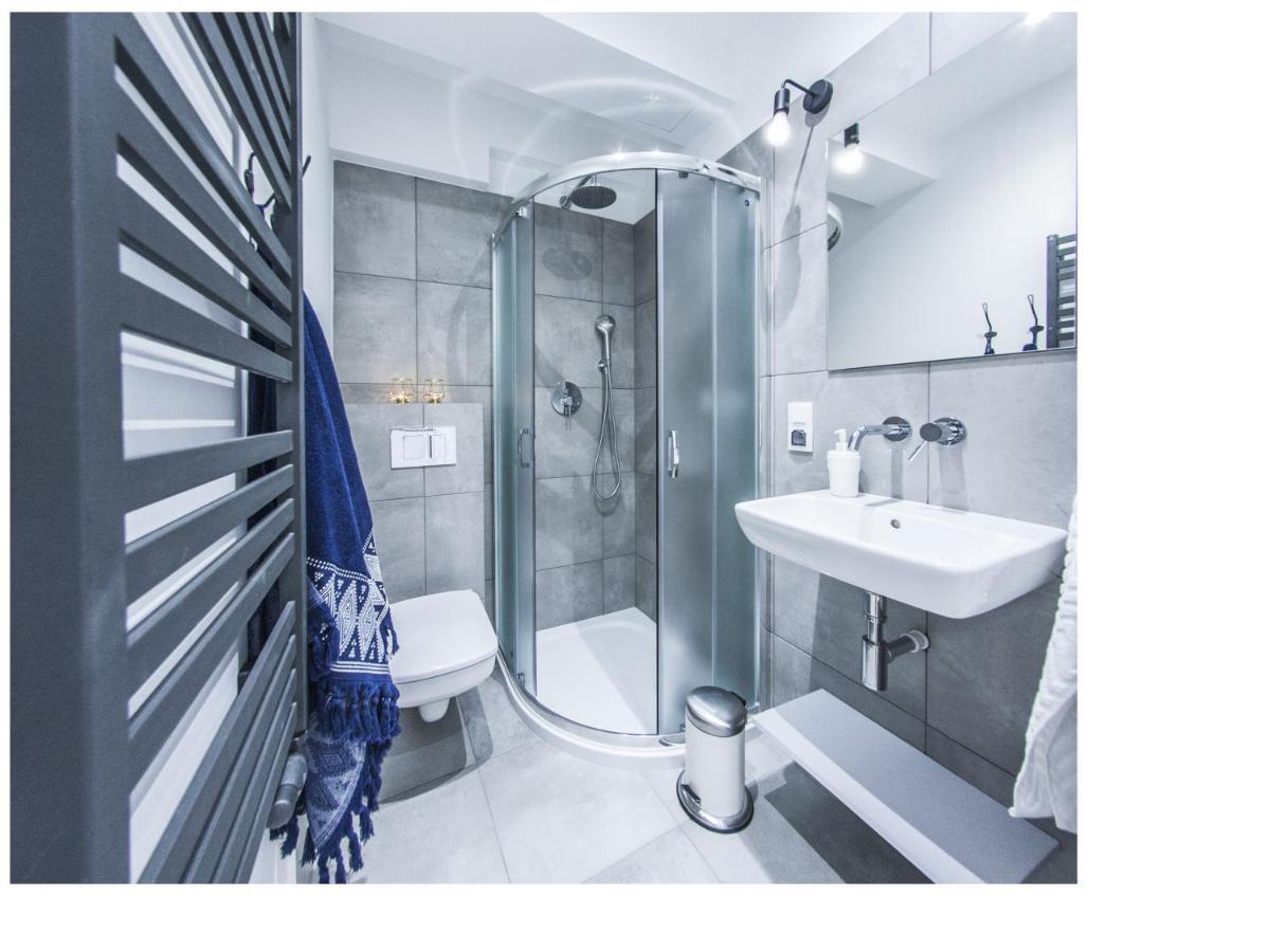 Family Luxury Gold Apartament & Playstation, 1-6, 2 Sypialnie I Salon, 100M Bazylika Gdansk Bagian luar foto
